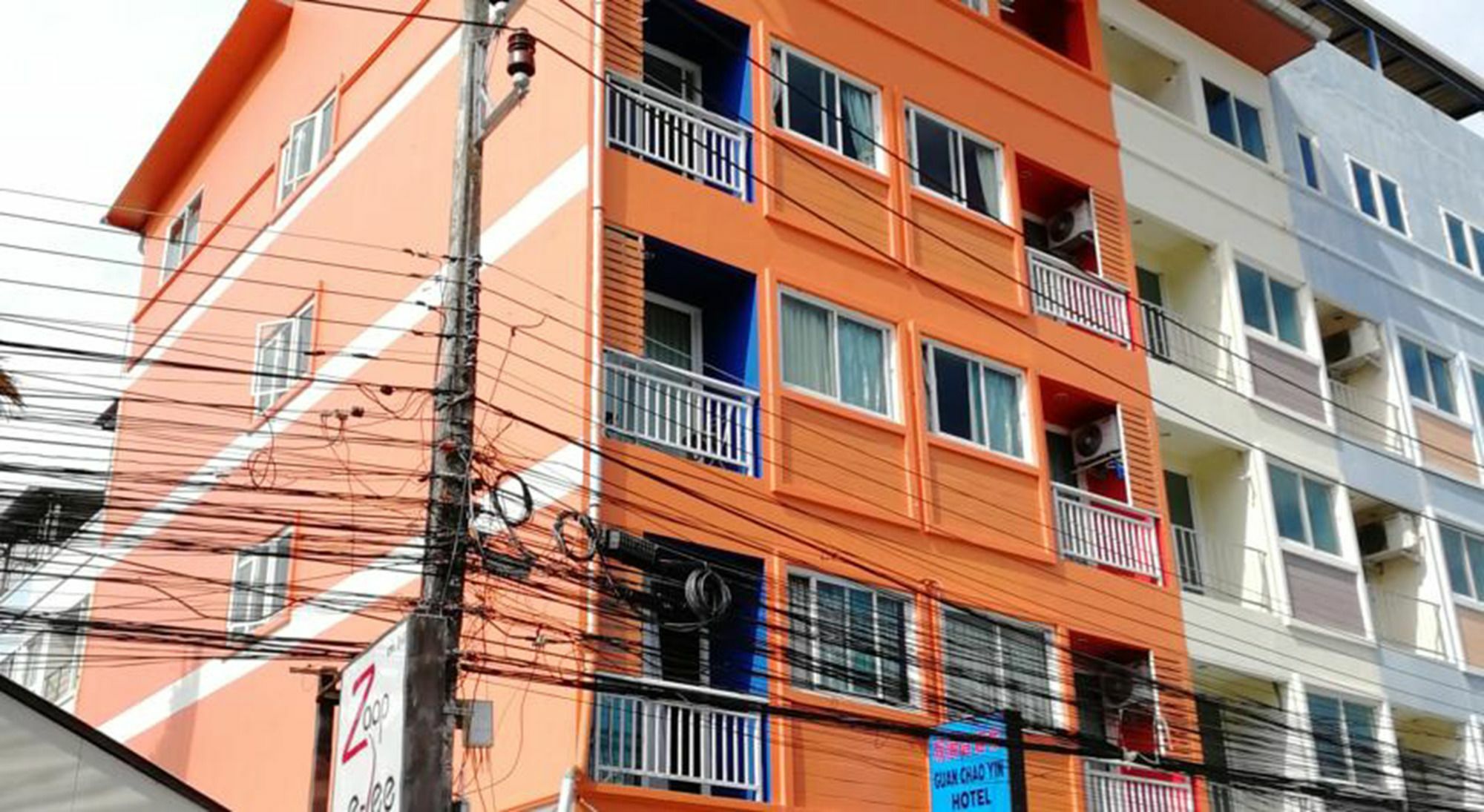Guan Chao Yin Hotel Patong Esterno foto